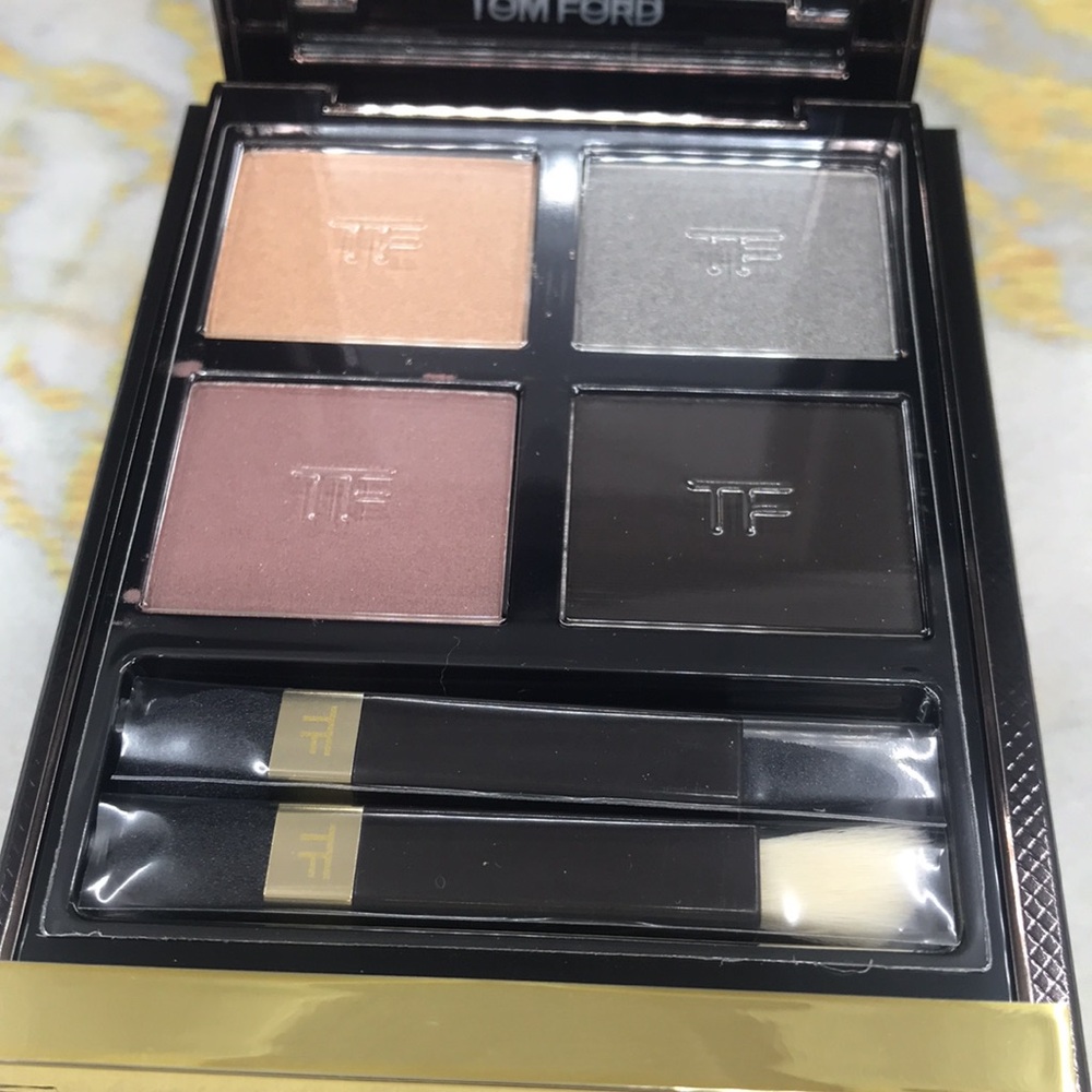 Tomford Eye Color Quad 22 super Nouveau 0.31 oz ~ NEW - Picture 5 of 6